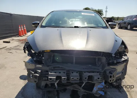 2016 Ford Focus Se z USA, uszkodzony, nr VIN 1FADP3F20GL250053